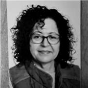 Profesora de piano con marca registrada utiliza su propio método